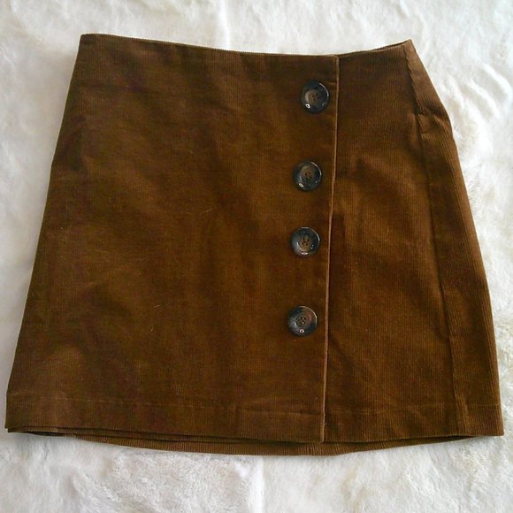 COCO & JAIMESON - Corduroy Button Front Mini Skirt - Size Medium - Picture 5 of 11
